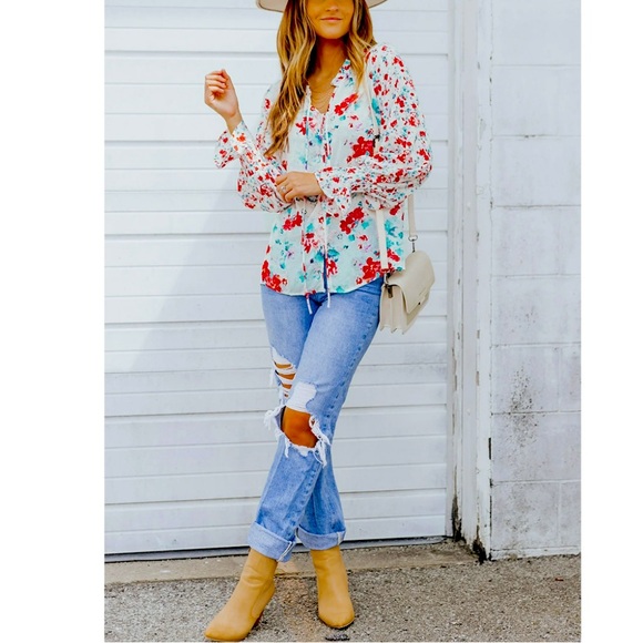 Tops - Floral Blouse - Size Small